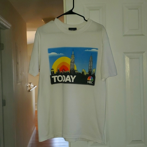 NYC Tops - 🌞'02 Today Show Tee 🌞
